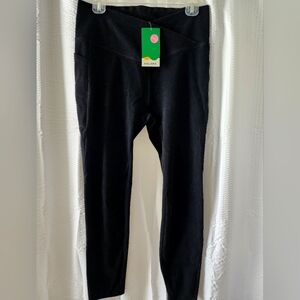 Halara leggings with pockets